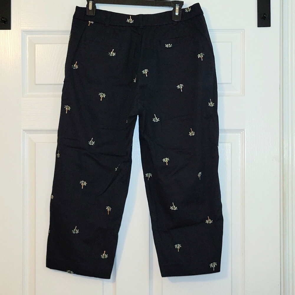 Palm Tree Embroidered Capris by RL Richard - Picture 4 of 7
